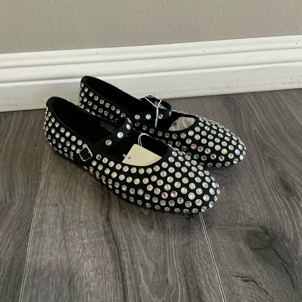 Women’s  Issa Rhinestone Ballet Flat. - Picture 8 of 14
